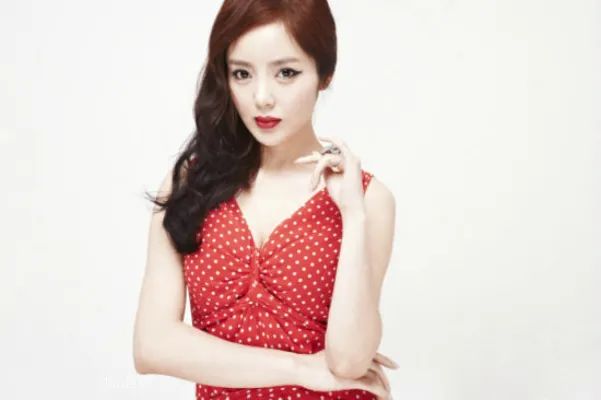 刘怡君|这个曾红极一时的「童年女神」，竟然消失18年了