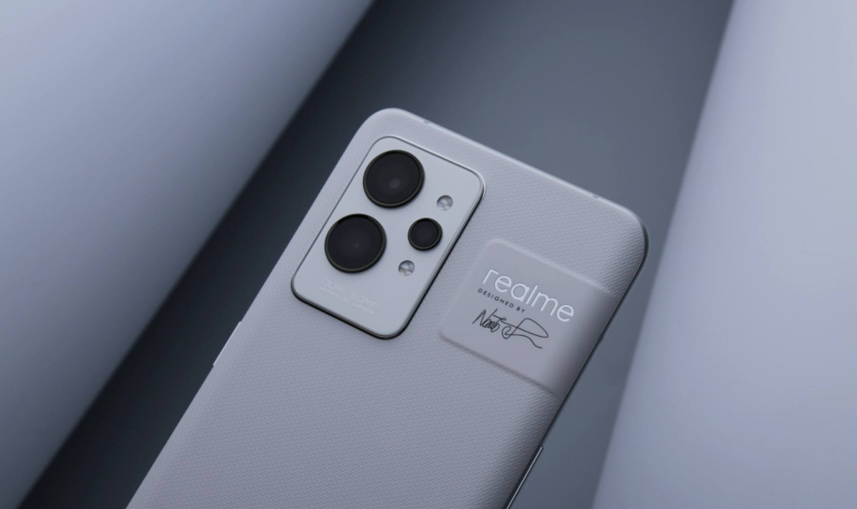 realme|骁龙8 Gen1+2K屏幕，直屏旗舰售价亲民，下一个爆款产品？