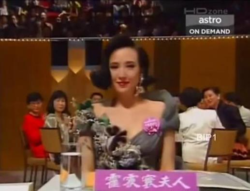 郭晶晶|同是豪门儿媳，郭晶晶被公公感恩“下嫁”，她却连场婚礼都不配有