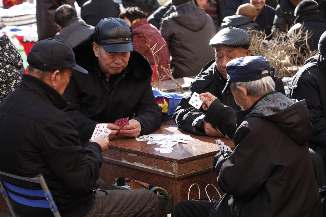 社保大讲堂 养老保险转回老家以后，还能够转到外地吗？