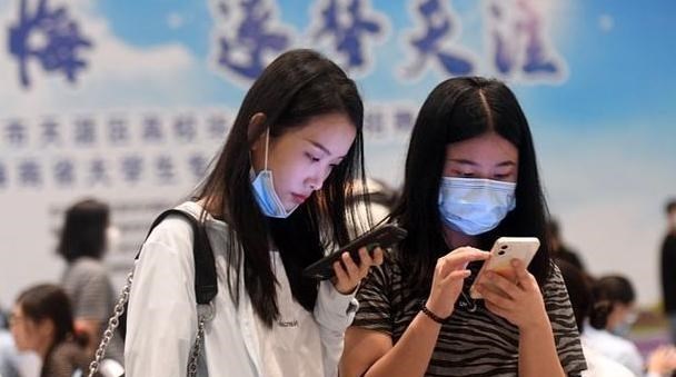 中国邮政|中国邮政秋招即将结束，福利待遇优渥，专科生满足条件也有机会