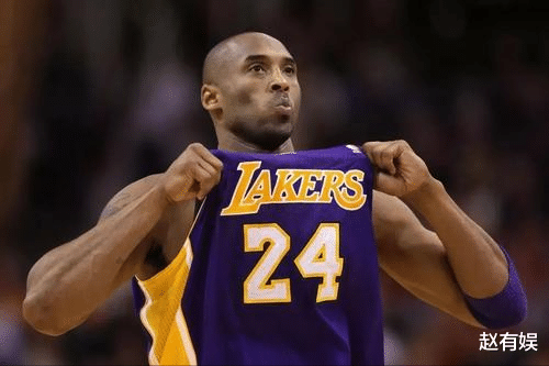 李敏镐|又一明星因坠机身亡,同乘4人皆丧生,当天别地还有另一起意外