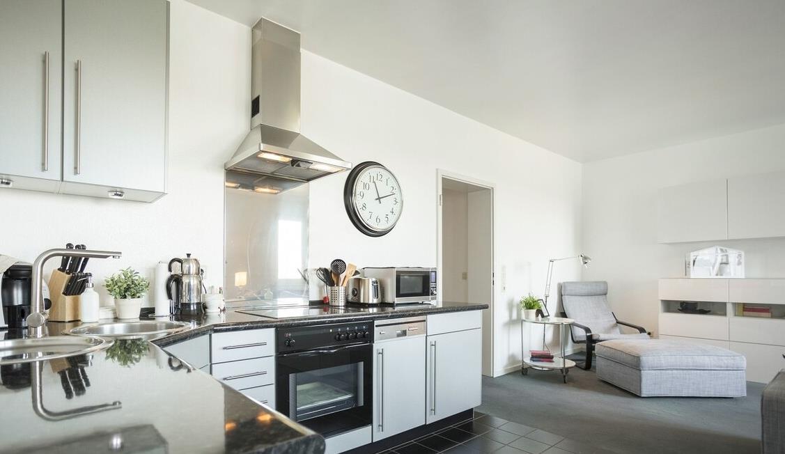 装修时不要轻易做开放式厨房,4个优缺点要清楚,还要注意3个问题