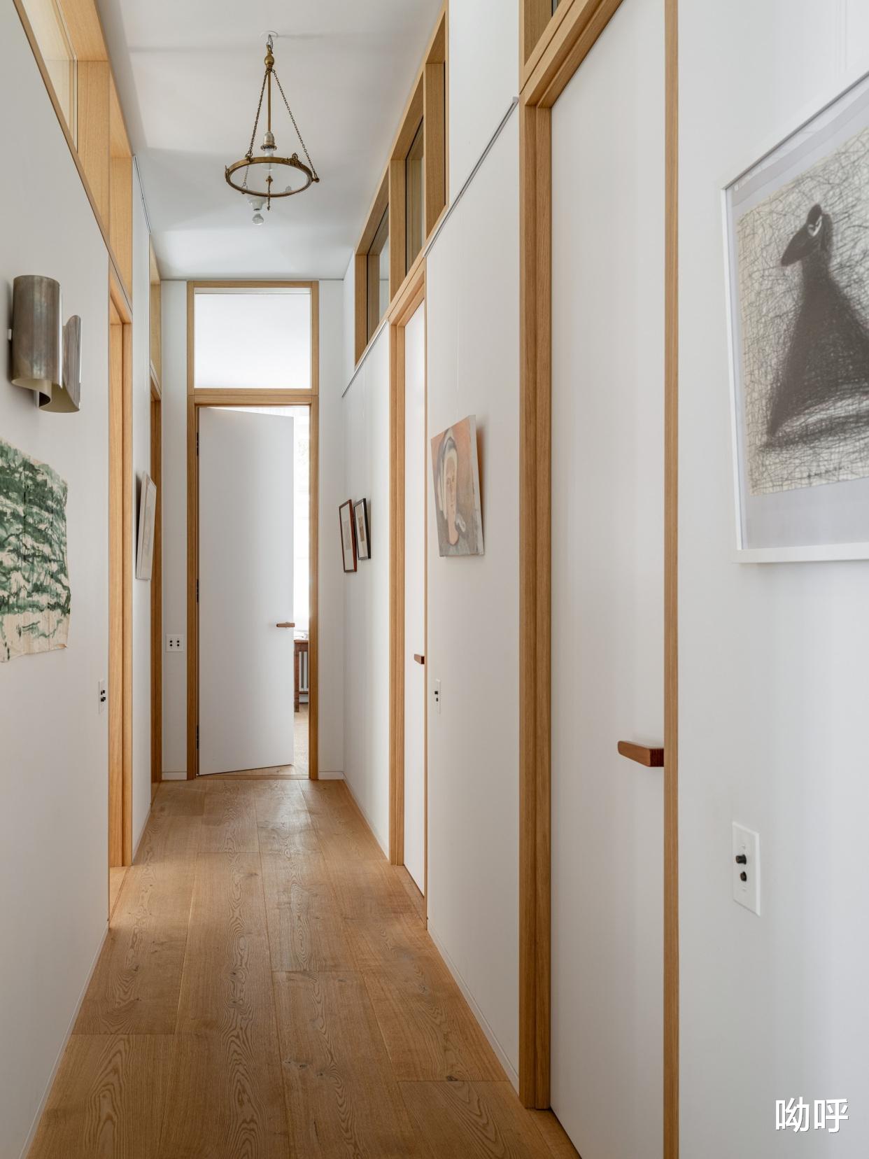 几何设计搭配艺术品的建筑师自宅