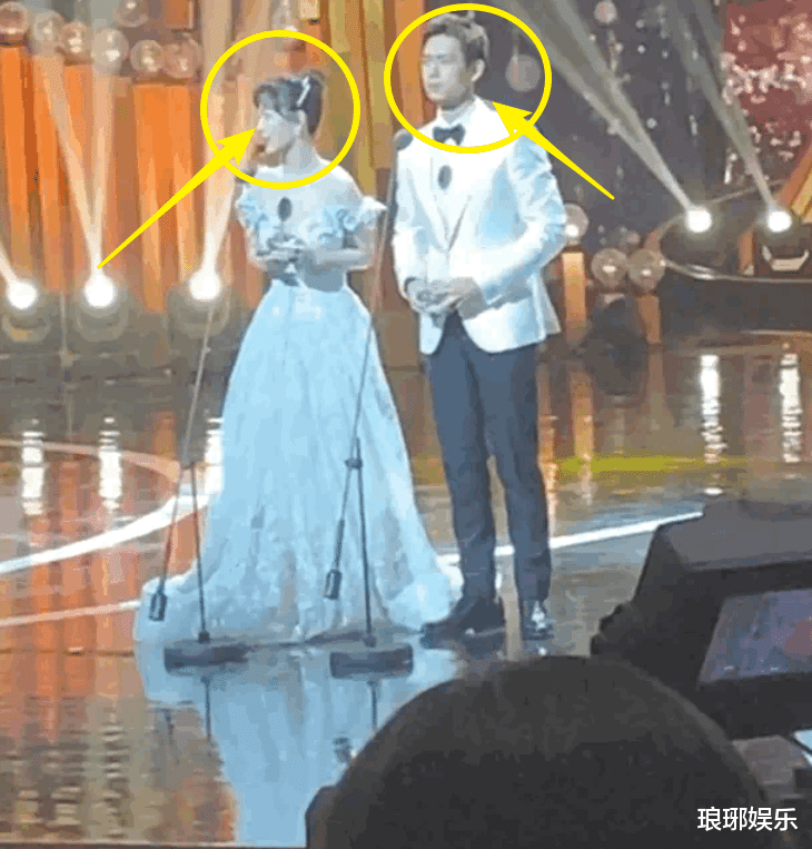 杨紫|杨紫走红毯获独宠，先后获肖战李现提裙，杨紫对二人的态度却截然不同