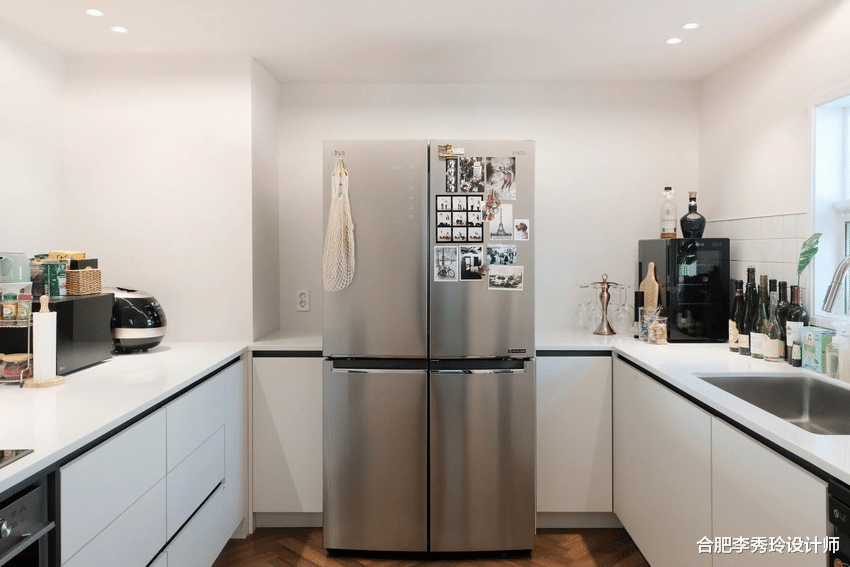 166㎡只有夫妻俩居住，没有花里胡哨的造型设计，干净得恰到好处