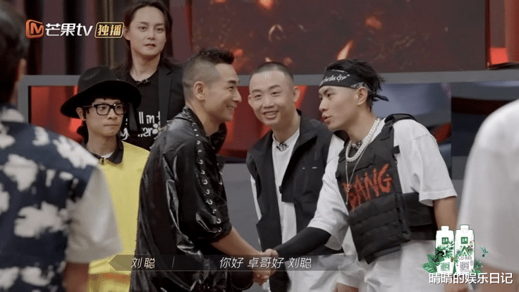 赵文卓|果然，只有一身正气的赵文卓，才能让说唱歌手集体服软