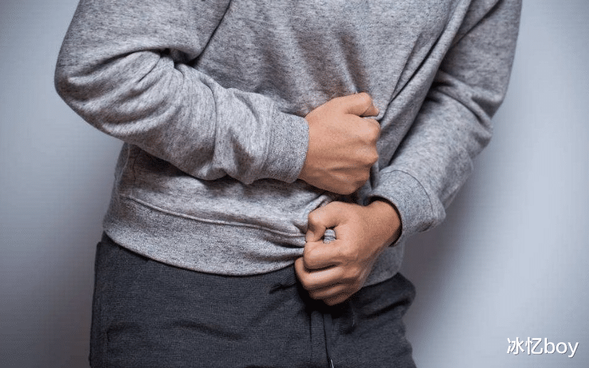 胃癌|胃不好的人，要自觉管住嘴：2种食物能不吃就不吃，尽量别轻视