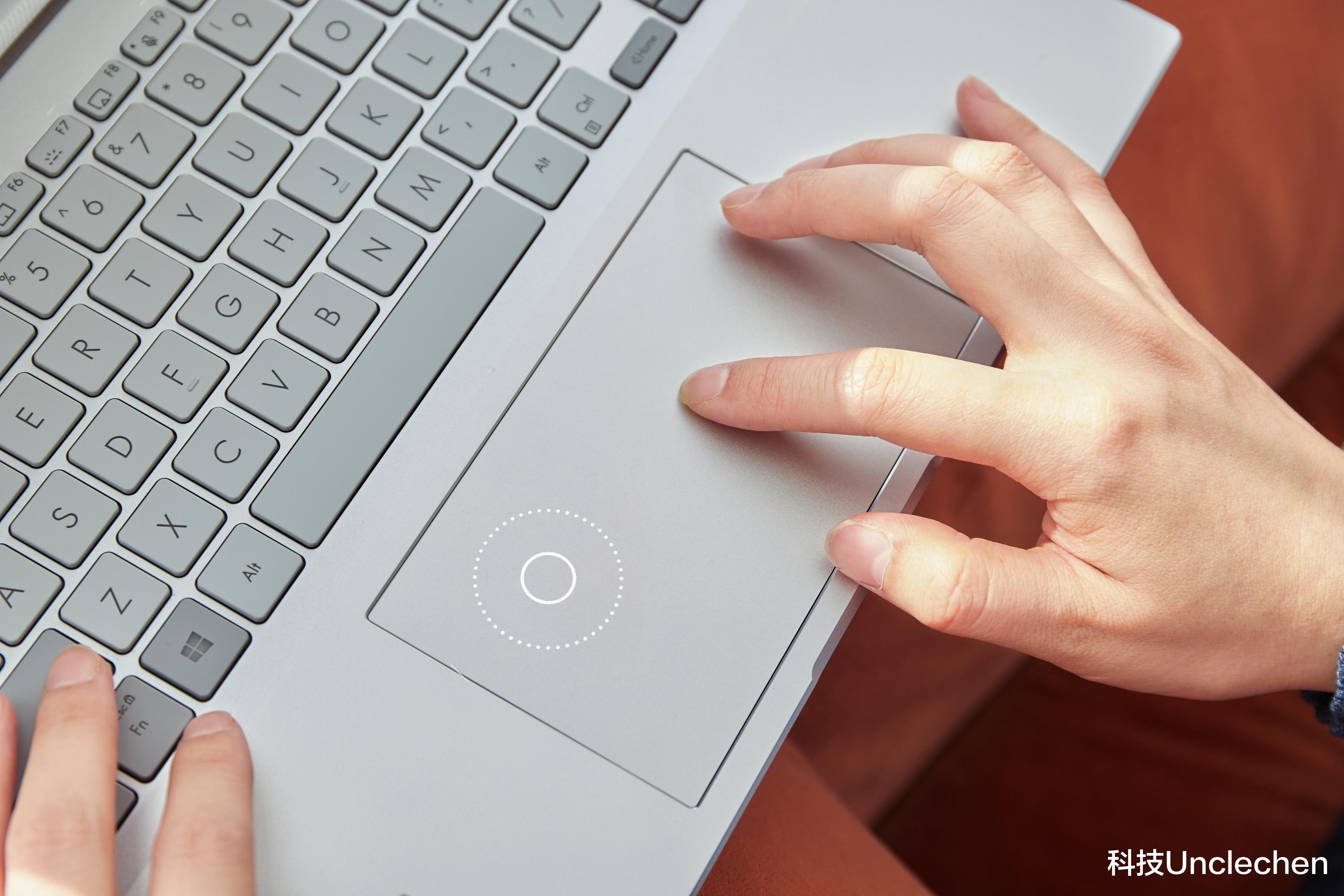 华硕灵耀|圣诞节情侣送礼推荐:华硕灵耀Pro14低至6999,迎来最佳入手时机