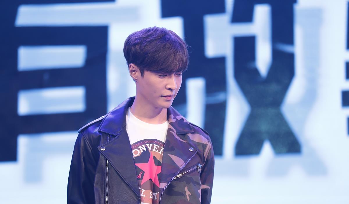 张艺兴|《街舞》队员淘汰，张艺兴称“这只是个游戏”，网友评论：输不起