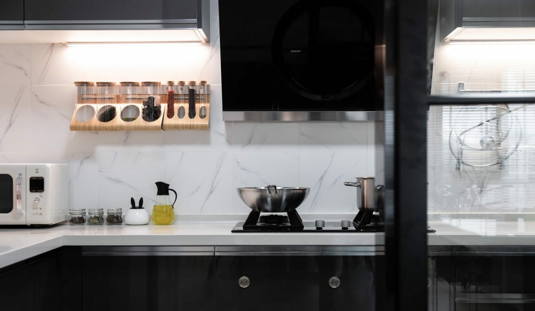 新住家居|她坚持在玄关加一扇门,家人都觉得很鸡肋,入住后才发现真好用!