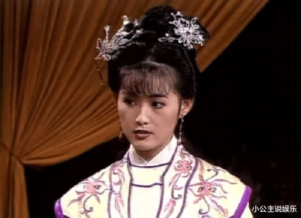 潘金莲|她因演潘金莲一夜成名，曾与潘长江搭档上春晚，如今49岁依旧美丽