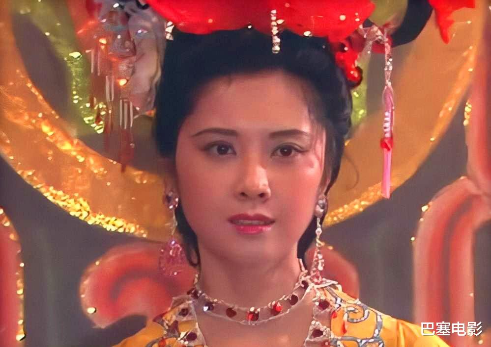 娱乐圈|有着一张“大饼脸”却美出特色来的女星，丰韵明媚，散发无限风情