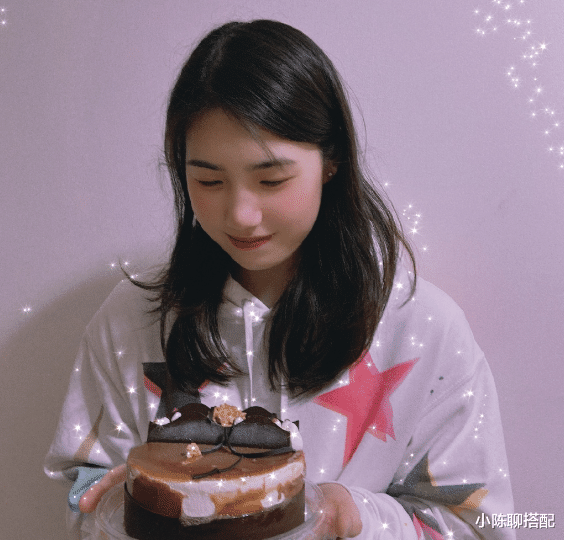 小陈聊搭配|“碟后”张雨霏夺得四枚奖牌，私服简单清爽又时髦，很有明星范