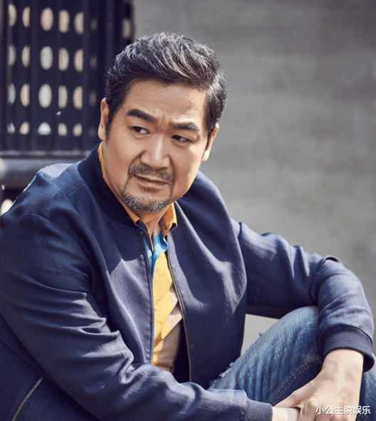 张国立|1972年，张国立与尸体同睡4晚，头发一夜掉光，至今难以忘记