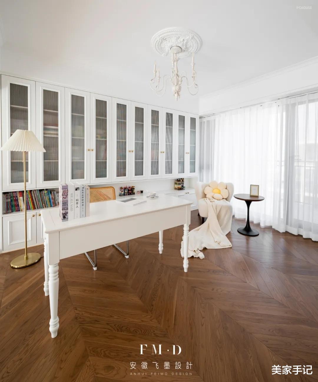 不顾反对,她坚持买下人人嫌弃的顶楼,看效果,大家反而夸赚到了