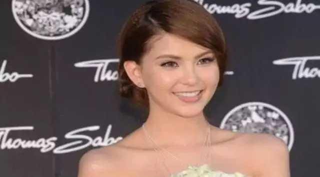 吻戏|不接吻戏的5位女星，前4位尚算清纯，只有她大家表示下不去嘴