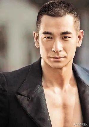 赵文卓|《披荆斩棘》让说唱歌手卑微的哥哥，个个喊他哥，热狗直言怕他