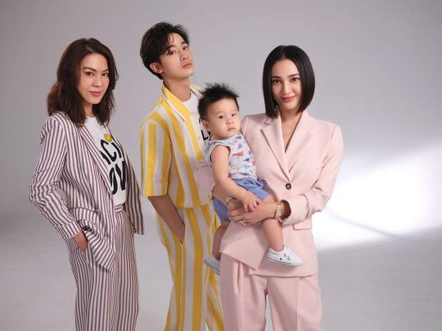 跨年|37岁女星跨年前报喜,高龄怀上二胎已4月,晒儿子摸孕肚照显温馨