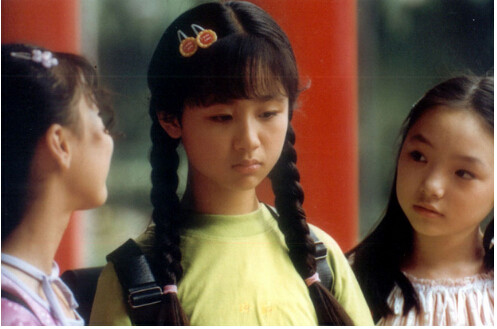 杨紫|献吻上位？3年无戏可拍，杨紫的辛酸出道史和她背后的男人