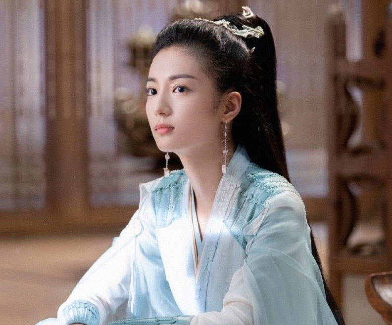 龚俊|这4位女主太难了！被多个配角抢尽风头也就算了，还个个美艳迷人