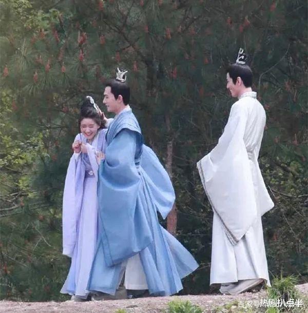 杨洋|从李沁到赵露思，杨洋的5段恋情绯闻，个个都很有“故事”