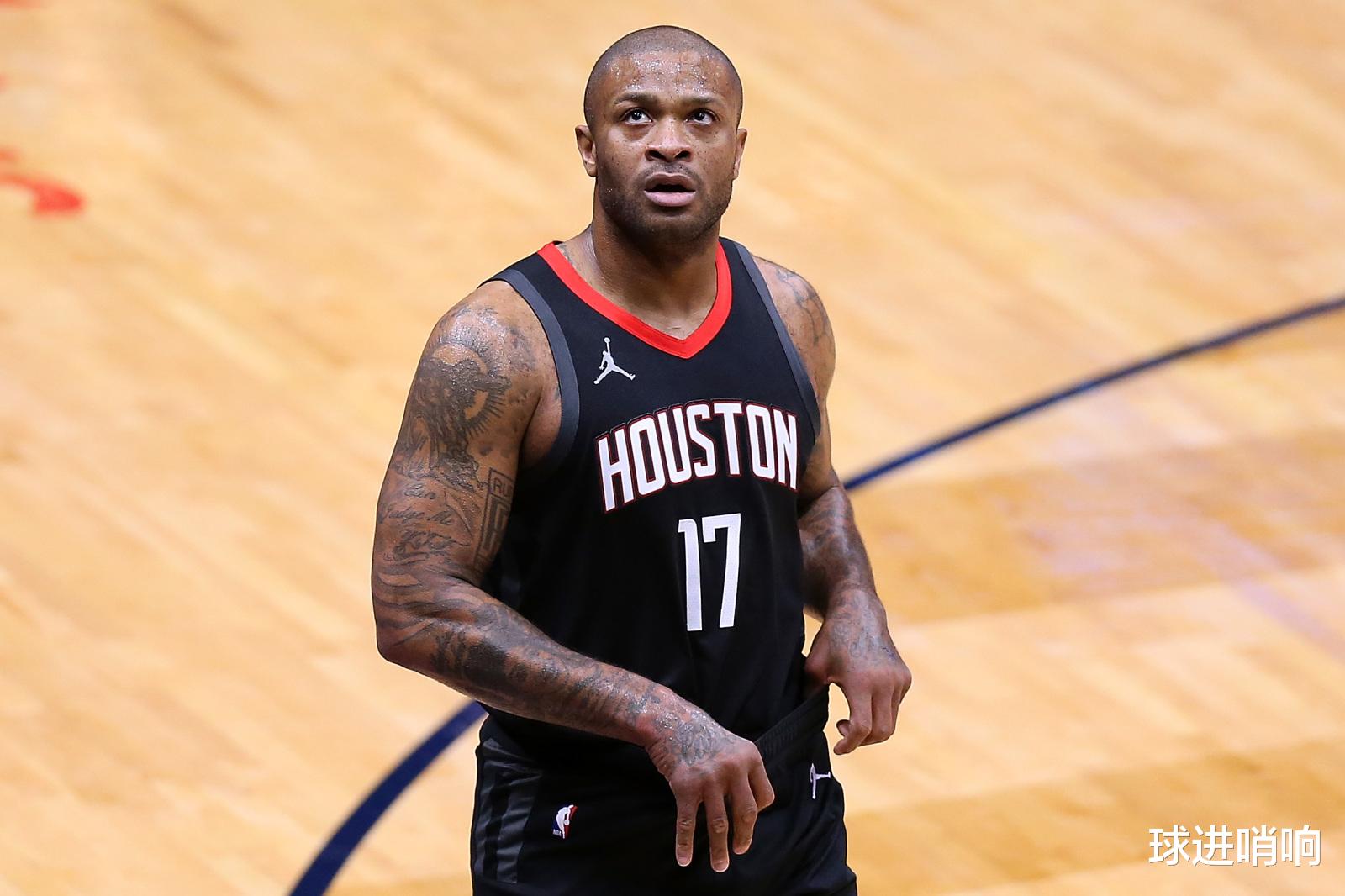 交易|赢在当下！美媒送勇士7大交易方案，5换1拉文，2换2接手塔克豪斯