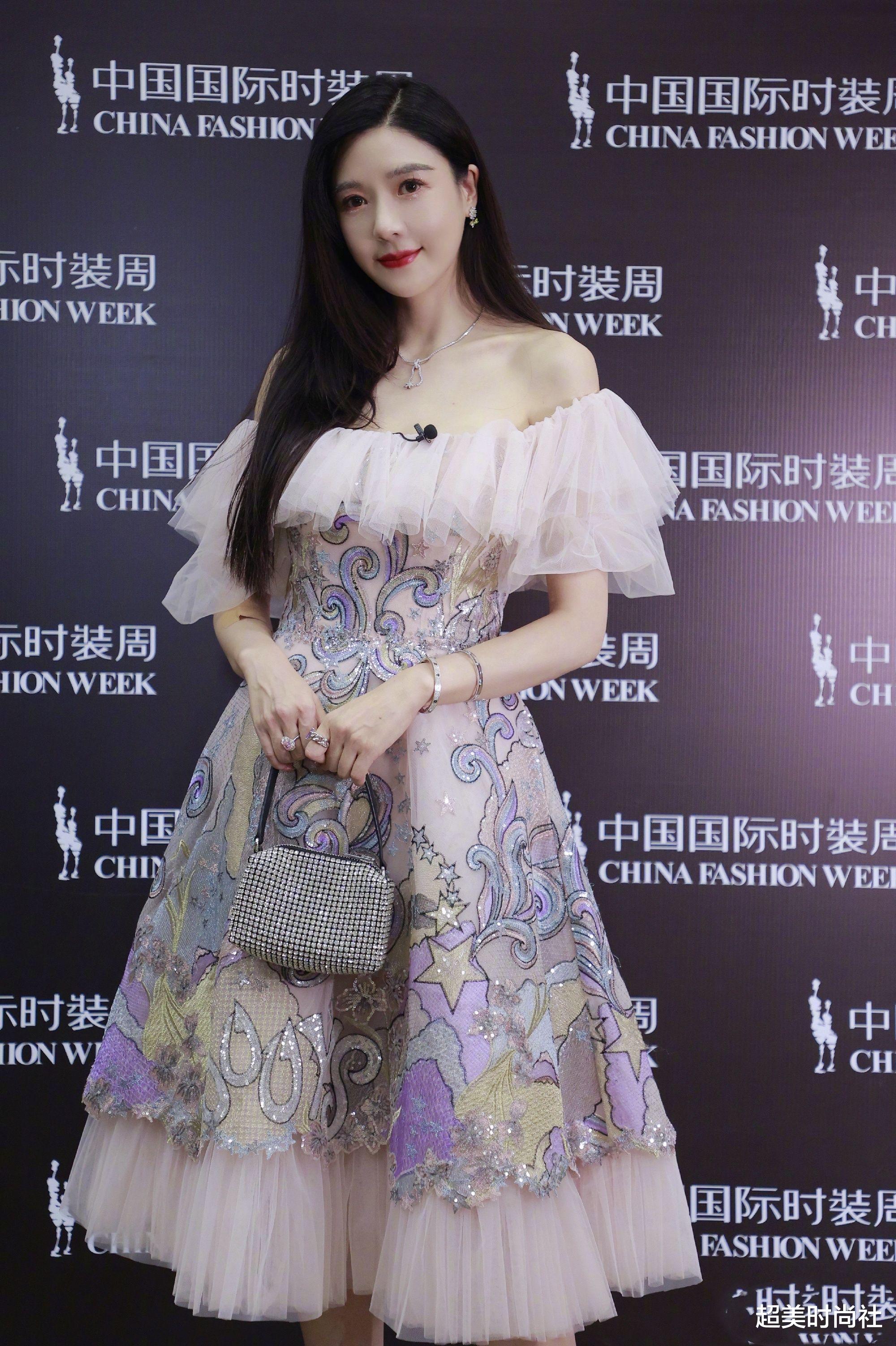 智商税 明星减肥各显神通,健身都用小物件帮忙,是智商税还是“真神器”