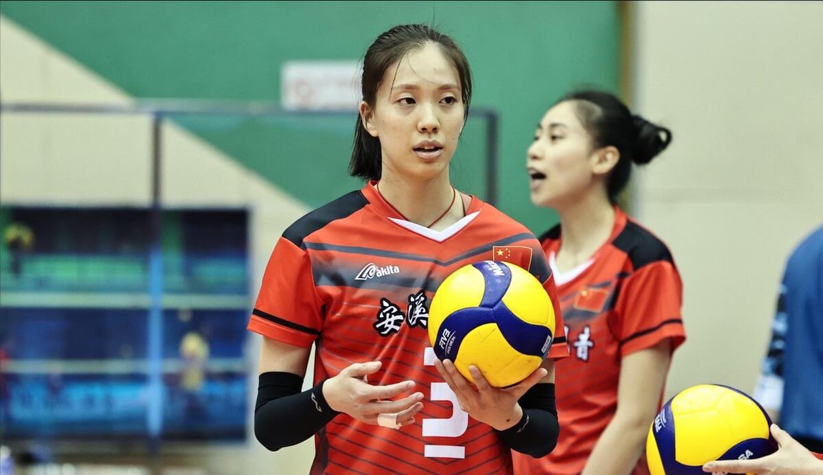 明乐说育儿|一枝独秀！中国女排边缘国手26分持续高光，率队3-1喜获全锦赛第5