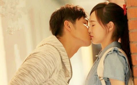 钟汉良|唐嫣直言，女演员喜欢和钟汉良拍吻戏，原来李小冉没说谎