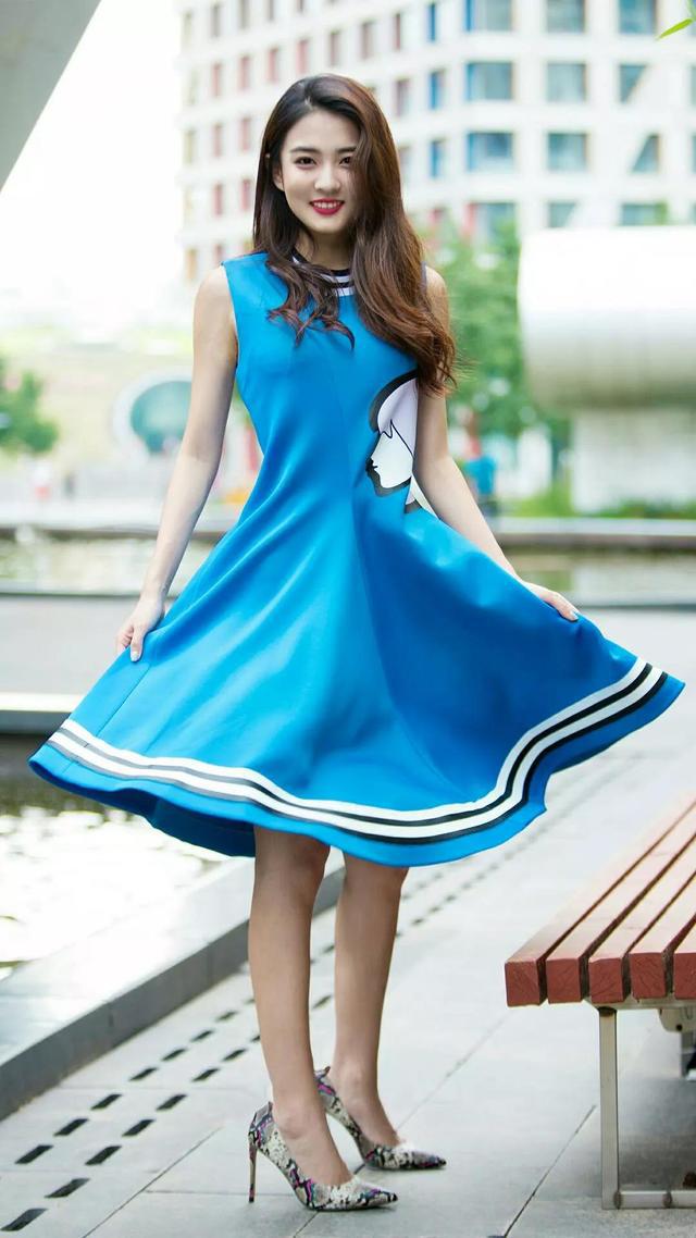 王安宇|95后小花旦徐璐:眉目如画唯美可爱,容貌姣好惹人爱