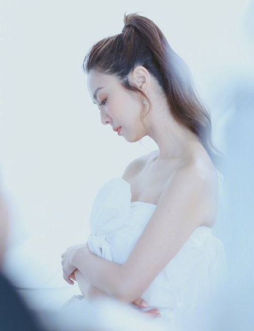 薛凯琪|出道就高起点，差点成成龙儿媳妇，27岁抑郁险自杀，今40岁仍单身