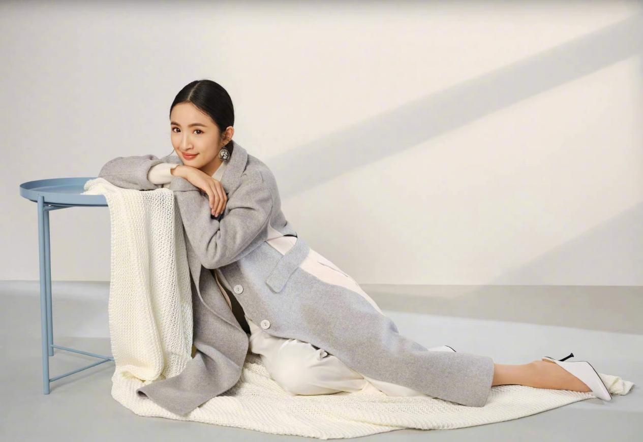 林依晨|林依晨产后状态满分，素颜上镜也靓丽，可惜土纯风穿搭网友不买账