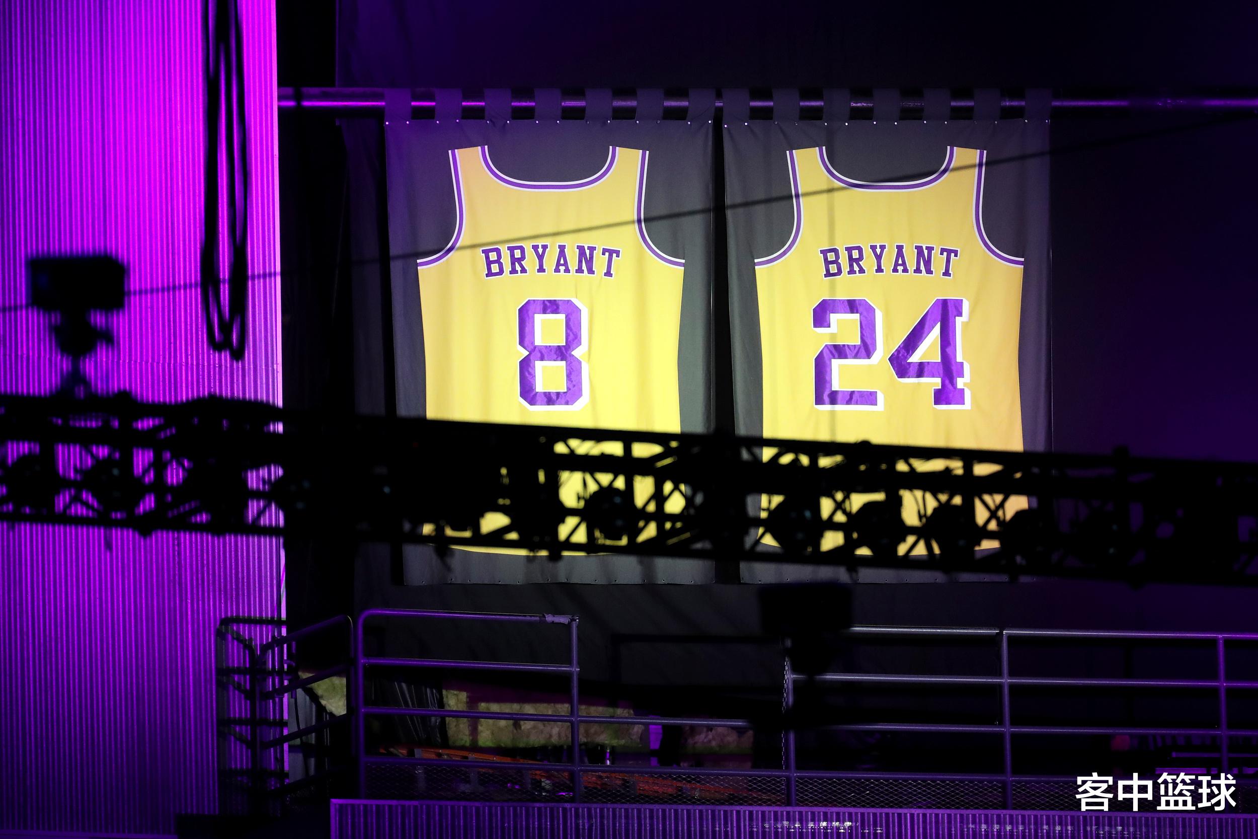 湖人队|湖人名宿忍不住开喷：毫无曼巴精神！大莫里斯更直接：快回家了