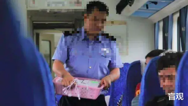 饮食 你有在火车上买过东西吗?