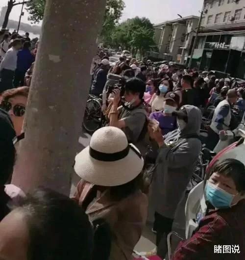 睹图说 关键人“志姑姑”照片曝光，郭威要求杜母道歉，错换人生事件反转！