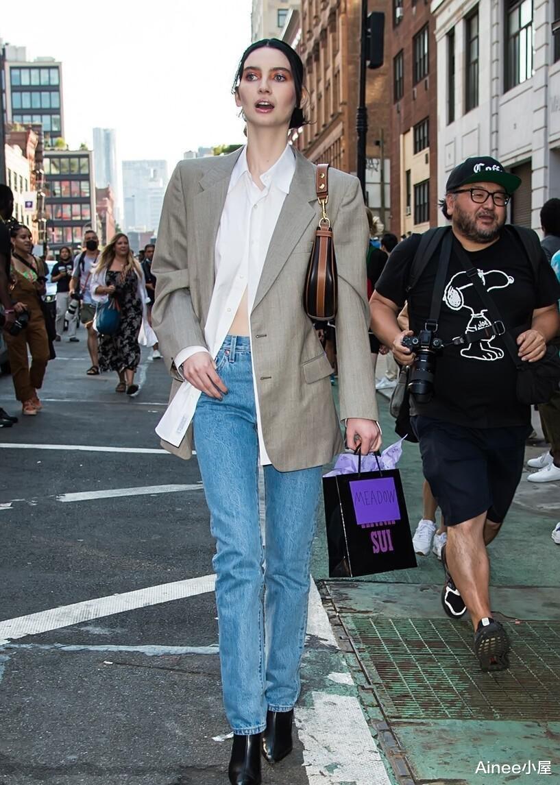 Ainee小屋 换季穿衣别犯愁，西装+牛仔裤才是最IN的开启方式，时髦精教你穿