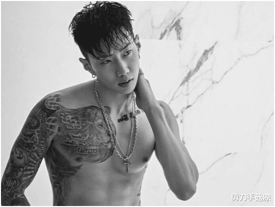 朴宰范|曾是韩国偶像组合的成员，被很多人喜欢，如今要加盟中国新说唱？