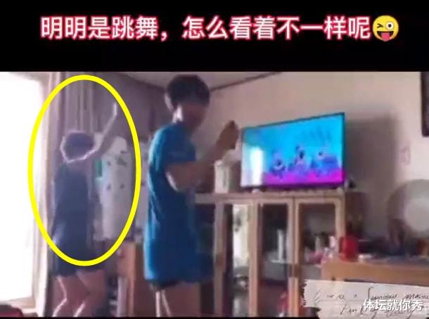 利智|全红婵蹦迪！左右摆动节奏感太强，自己都笑场了，看着就像广场舞