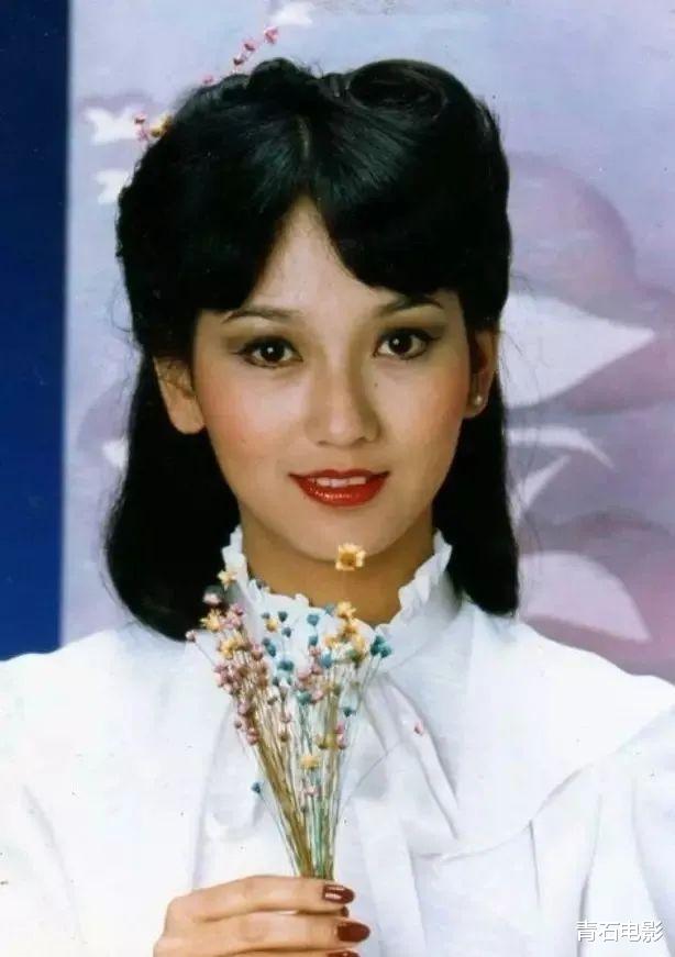 pix Miss Hong Kong 2021 Application miss hong kong becomes hong kong aunt