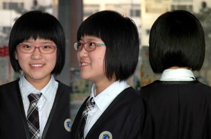 发型|学校要求学生统一发型，标准发型惹争议，女学生哭着说：太丑了