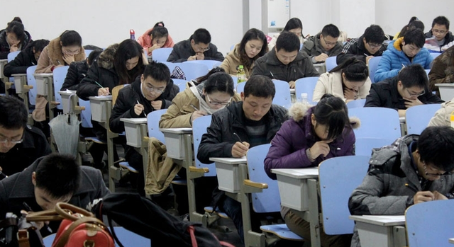 萌听小c姐|这3类大学生,无需参加公务员考试,符合要求可直接成为公务员