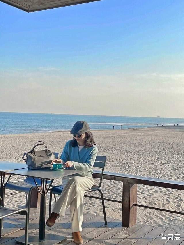 鱼司辰 喜欢拖地西装裤的小仙女们集合了！与这几双鞋子搭配，超级显脚小