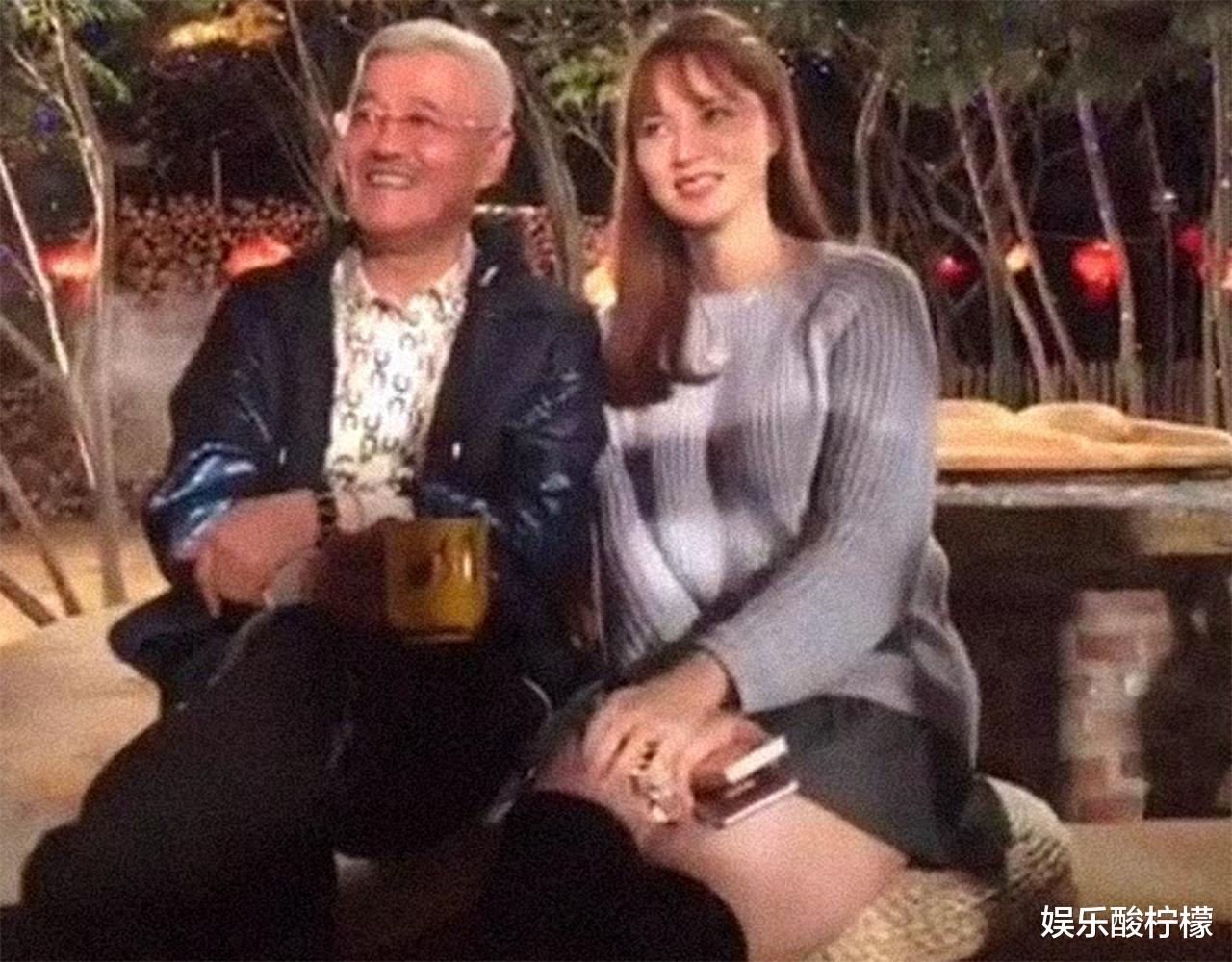 小沈阳|小沈阳首位银屏情侣,为尽孝“自毁”星途,36岁天天在家秀身材