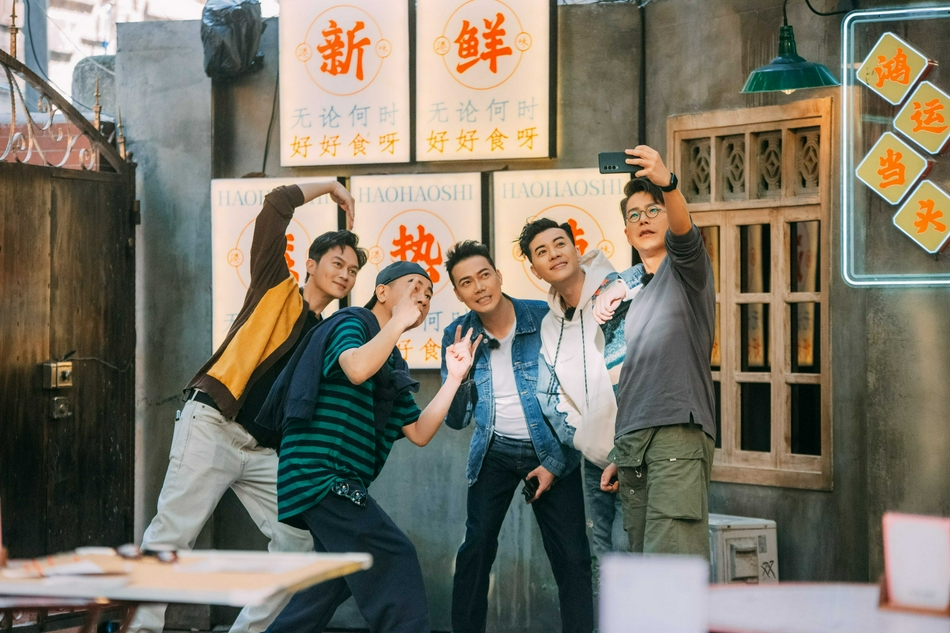 陈小纭|应采儿和袁咏仪录节目,被陈小春和张智霖的恶作剧吓得一激灵