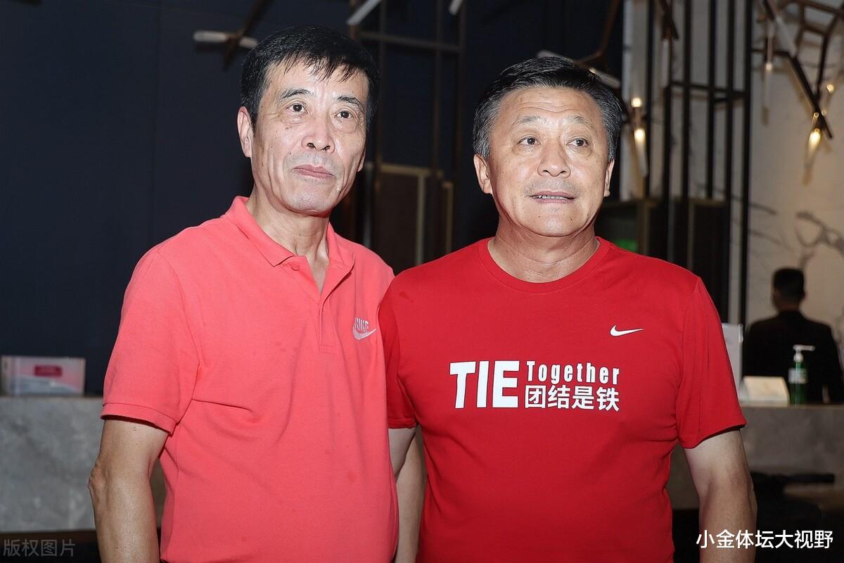 李铁|国足出征足坛罕见：李铁战澳洲改变战术，陈戌源事无巨细获肯定