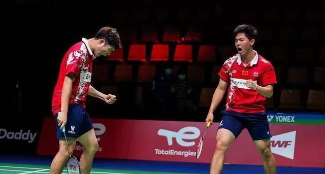 炄锌说 14天内三胜日本队！中国队杀进汤姆斯杯决赛，5年后重夺尤伯杯