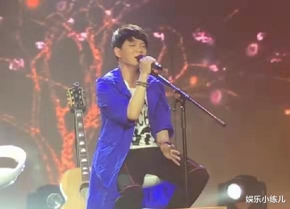 六哲|曾经的情歌王子六哲你还记得吗？他和许华升是什么关系？