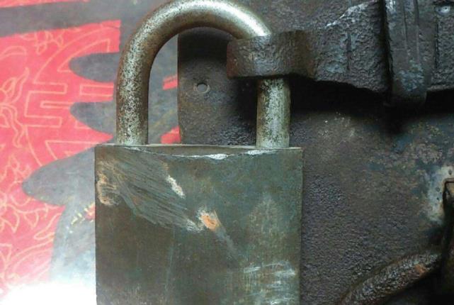 qq瀏覽器|手機碎玻璃，噴霧開鎖，《飛虎3》四大高科技手段令人大開眼界