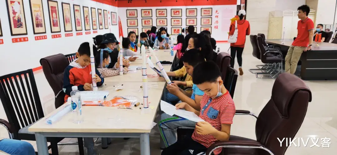 探月 义客9月19日探月之旅反馈 我们都是小小宇航员~